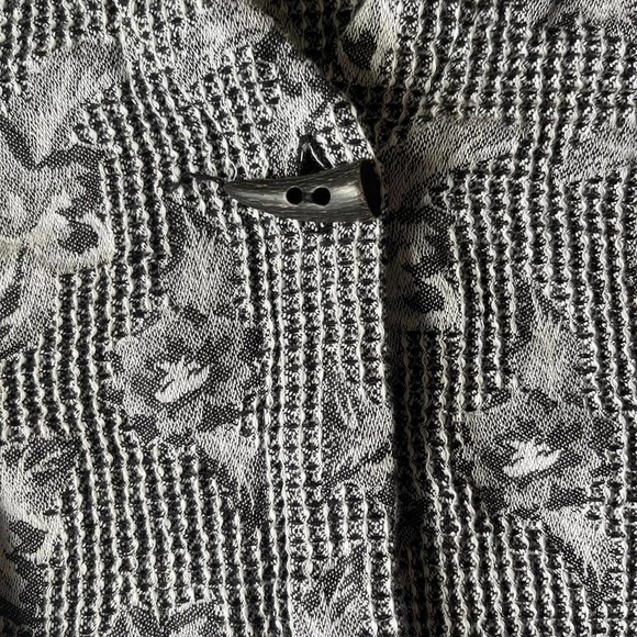 Christopher And Banks Black White Floral Pattern Buttoned Front Cardigan Jacket - Picture 3 of 7